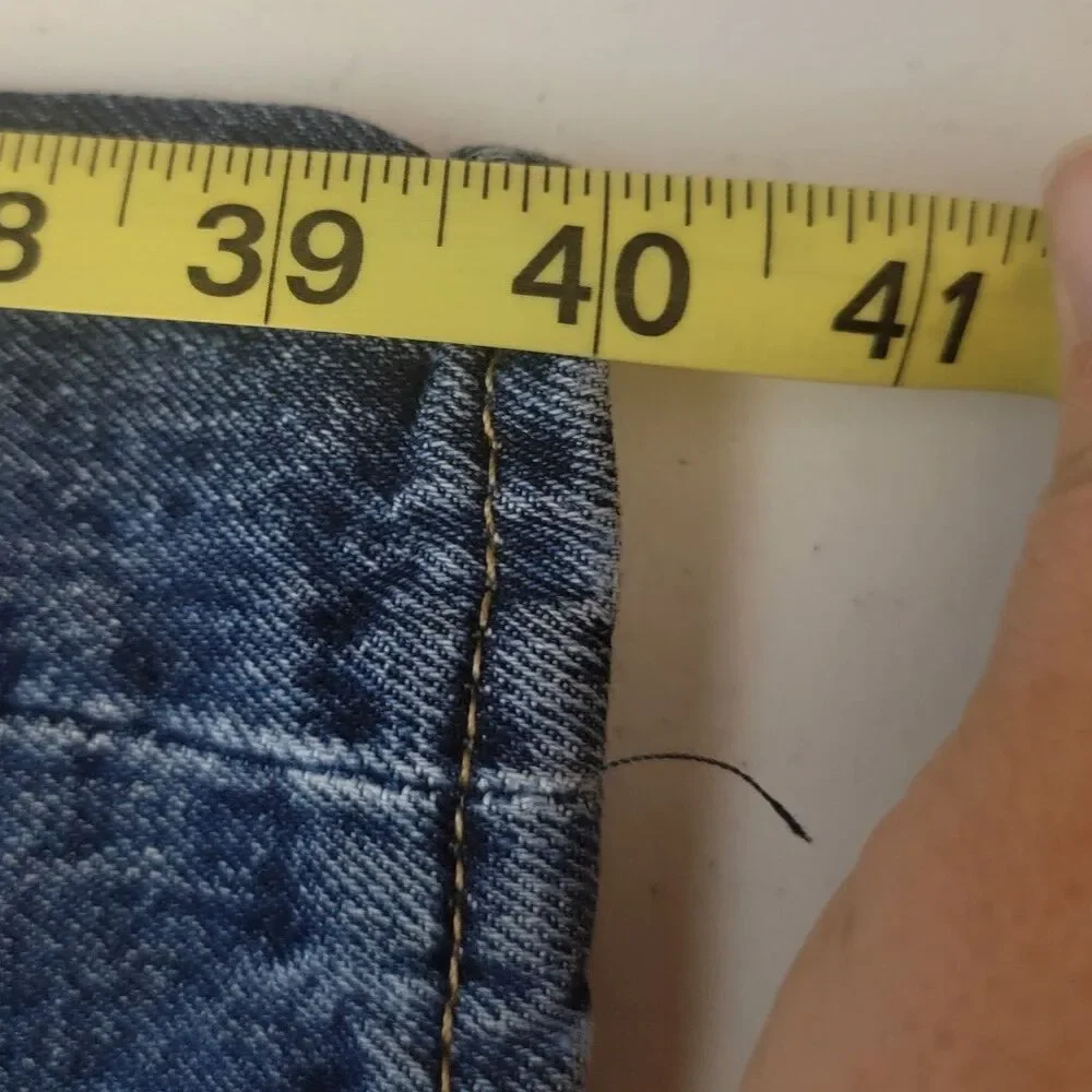 Levi's 501 XX Mens Size 38x30 Med Wash Button Fly Straight Leg Jeans